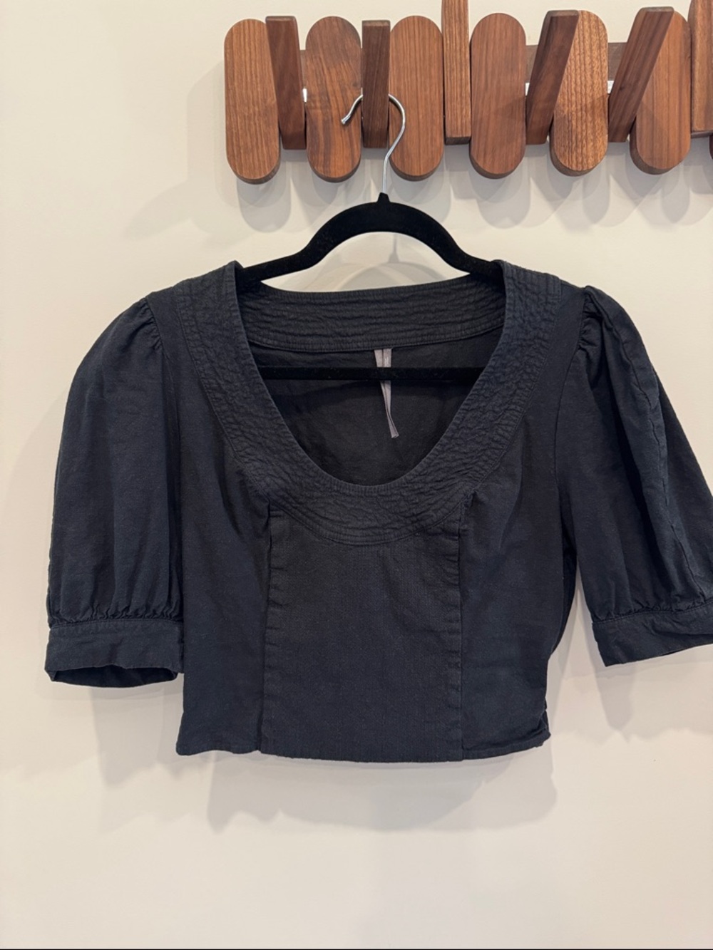Anthropologie Black Scoop Puff Sleeve Cropped Linen Blend Top- XS - Picture 3 of 8